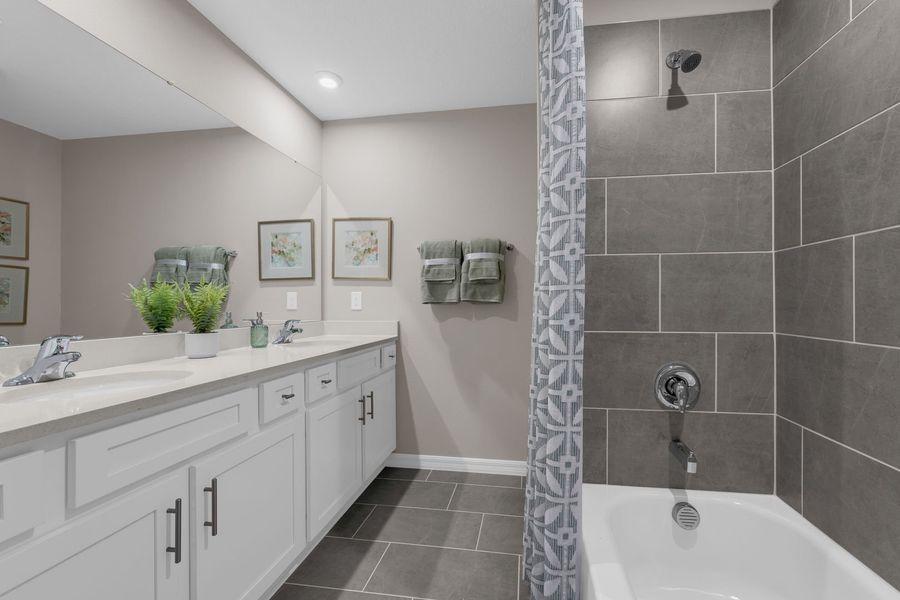 Full Bathroom Full Bathroom