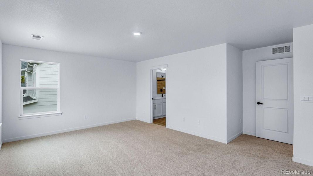 Spacious, unfurnished interior of a new home in Hansen Farm, Fort Collins (Image 33). Spacious, unfurnished interior of a new home in Hansen Farm, Fort Collins (Image 33).