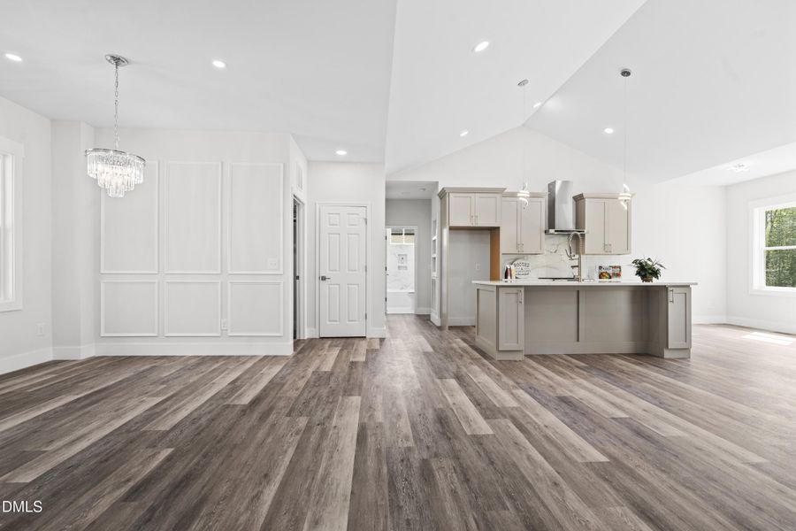 Vaulted ceiling Vaulted ceiling