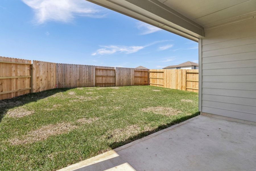 Photo is not of the actual home, but is an inspirational photo of builder’s model home and may depict options, furnishings, and/or decorator features that are not included Photo is not of the actual home, but is an inspirational photo of builder’s model home and may depict options, furnishings, and/or decorator features that are not included