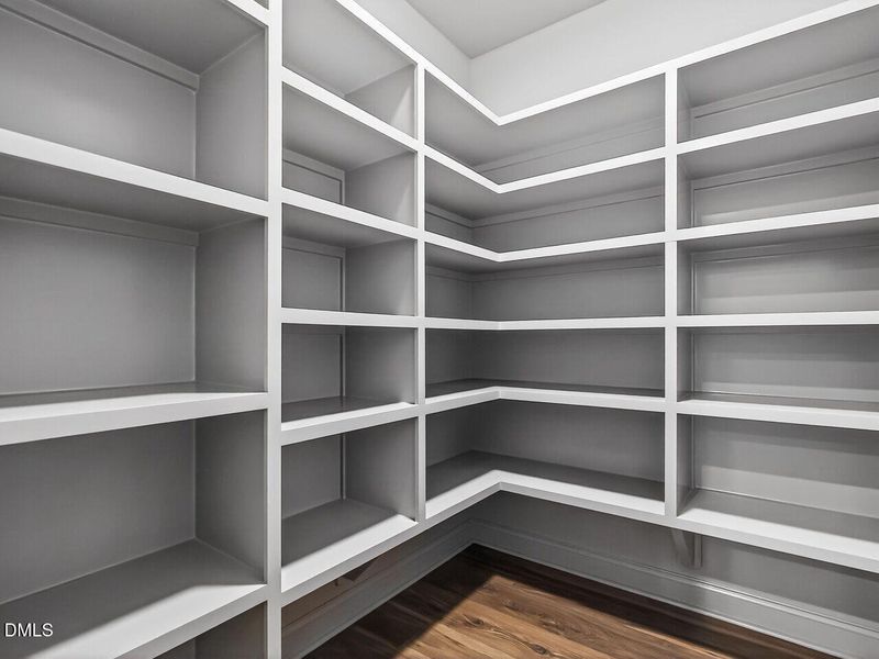 018-1280x960-pantry 018-1280x960-pantry