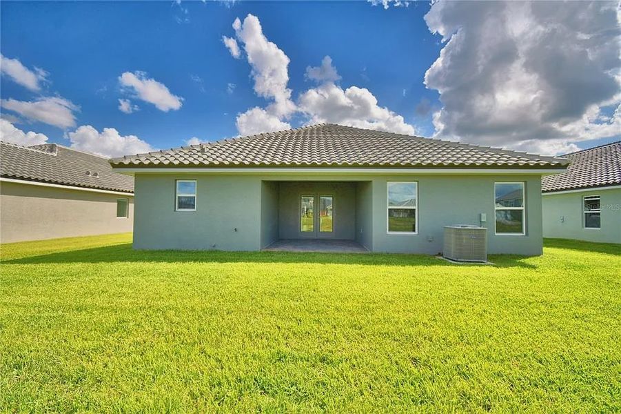 Exterior details and patio area of a home in Lake Juliana Estates, Auburndale (Image 20).