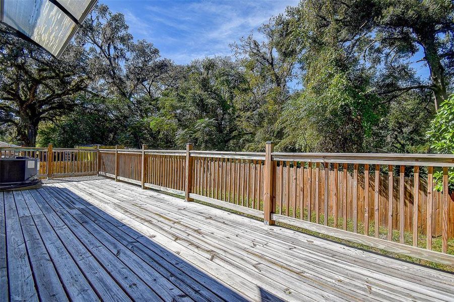 Exterior details and patio area of a home in , Spring Hill (Image 4).