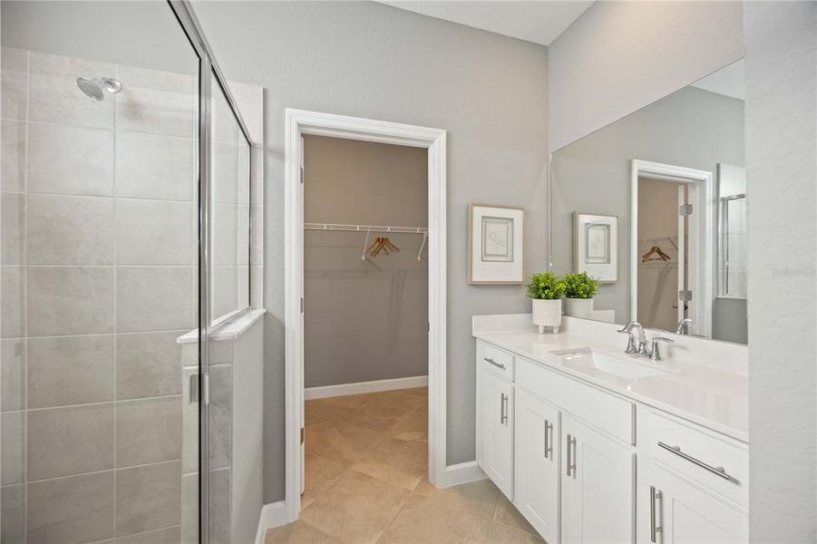 Furnished interior view inside a new home in , Englewood (Image 35).