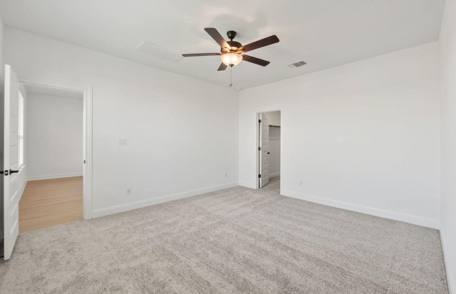 Spacious, unfurnished interior of a new home in Lagos, Manor (Image 16).