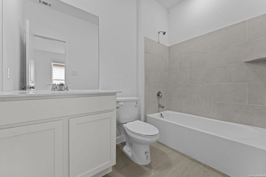 Furnished interior view inside a new home in Friendship Oaks, Fredericksburg (Image 7).