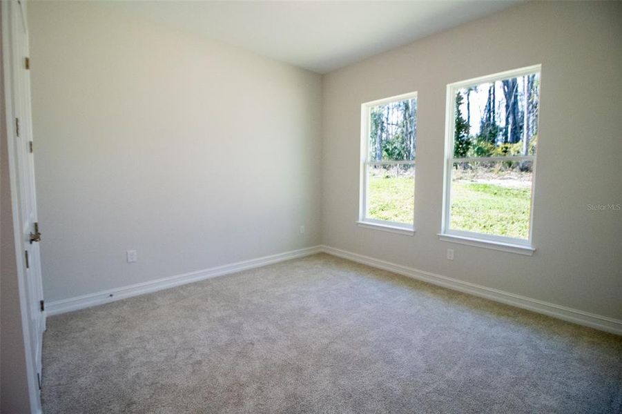 Spacious, unfurnished interior of a new home in Southern Hills Plantation, Brooksville (Image 40).