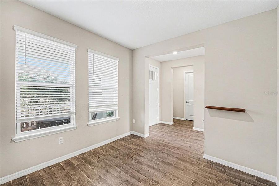 Spacious, unfurnished interior of a new home in Eave's Bend at Artisan Lakes, Palmetto (Image 21).