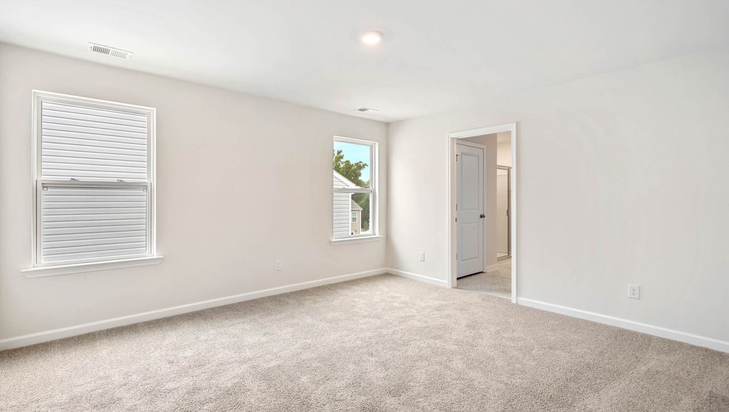 Representative unfurnished interior of a home built from the Elston by D.R. Horton in Varner Station, Woodruff (Image 17).