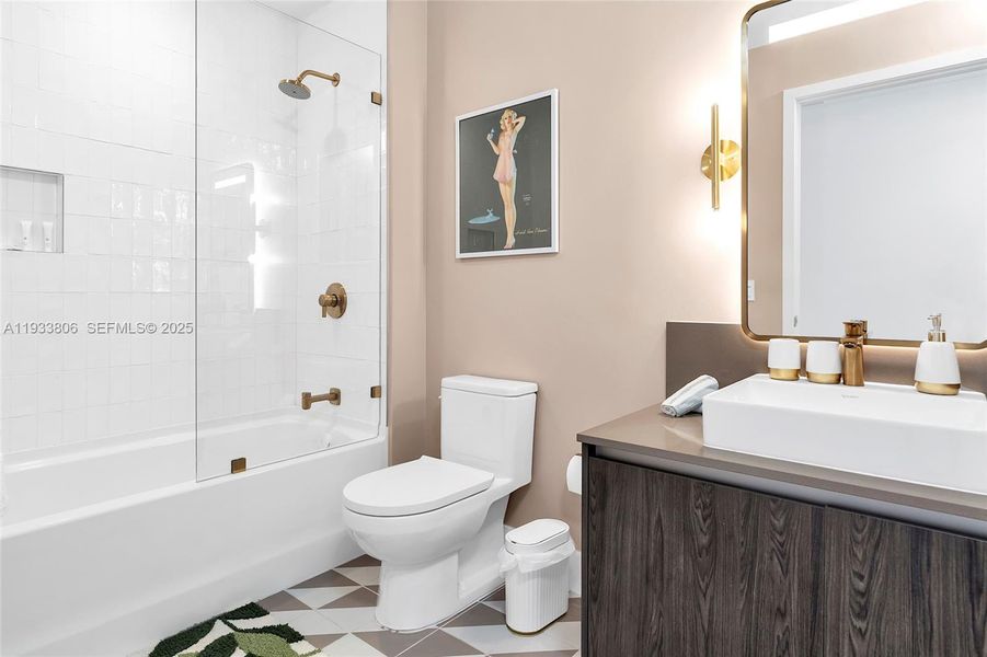 Furnished interior view inside a new home in , Miami (Image 40).