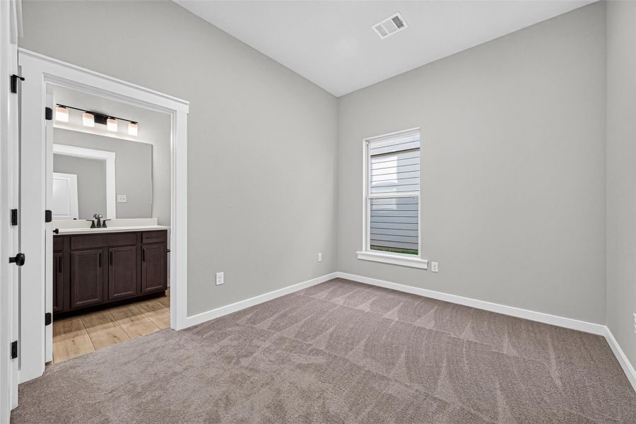 Spacious, unfurnished interior of a new home in Mostyn Springs, Magnolia (Image 36).