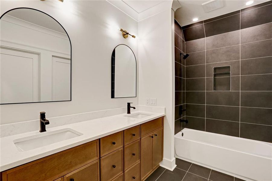 Furnished interior view inside a new home in , Gainesville (Image 30).