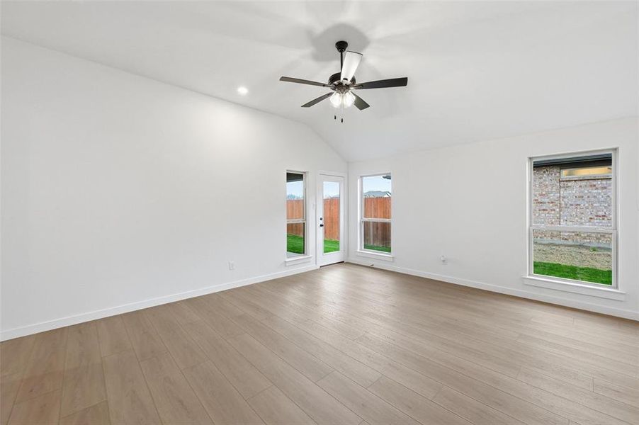 Spacious, unfurnished interior of a new home in Trail Creek, Cleburne (Image 29). Spacious, unfurnished interior of a new home in Trail Creek, Cleburne (Image 29).