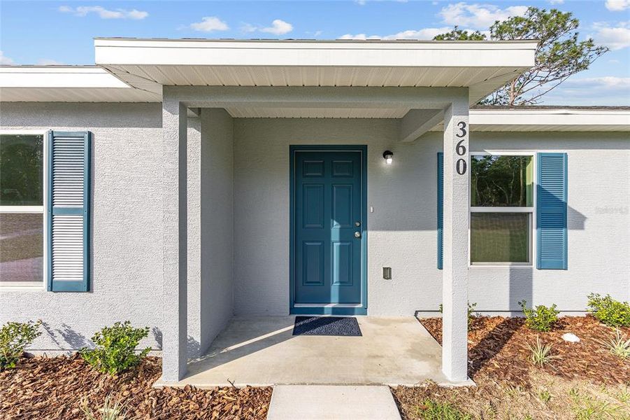 Exterior details and patio area of a home in , Ocala (Image 20).