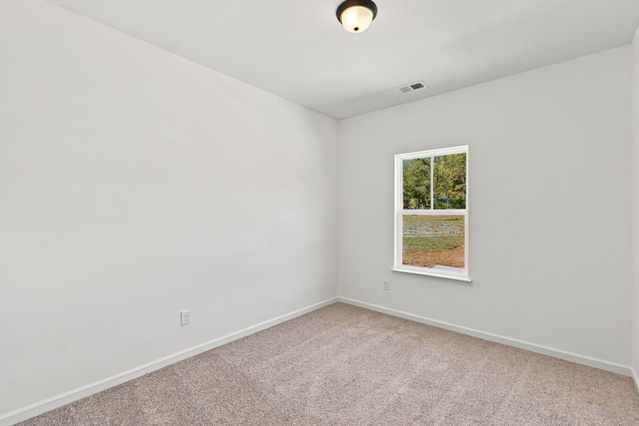 Spacious, unfurnished interior of a new home in Laurelwood Park, Gallatin (Image 26).