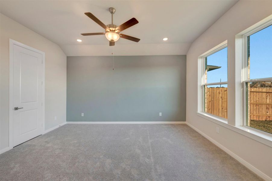 Spacious, unfurnished interior of a new home in The Grand Prairie 50’, Hockley (Image 35).