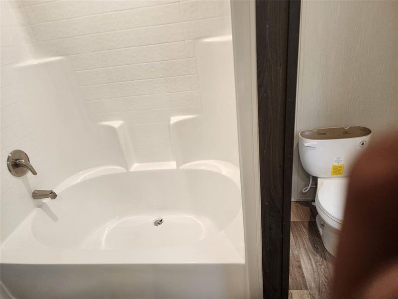 Close-up of interior finishes inside a home in , Gun Barrel City (Image 8).