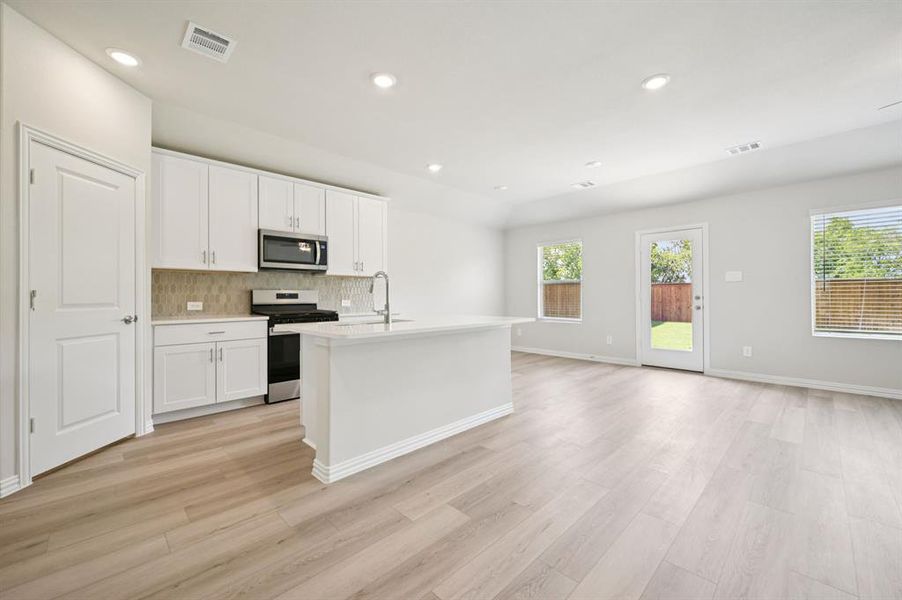 Photo is not of the actual home, but is an inspirational photo of builder’s model home and may depict options, furnishings, and/or decorator features that are not included.