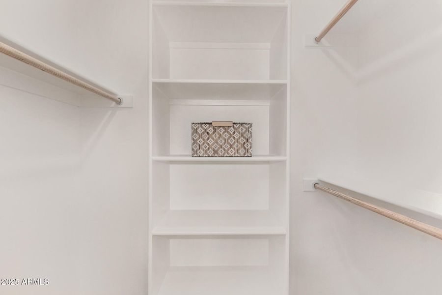 23 - Walk-in Closet