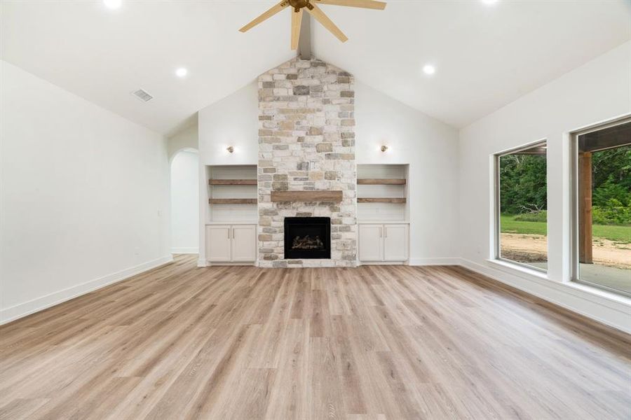 Spacious, unfurnished interior of a new home in , Blossom (Image 29). Spacious, unfurnished interior of a new home in , Blossom (Image 29).