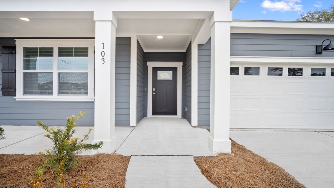 Exterior details and patio area of a home in Laurel Grove, Guyton (Image 2).