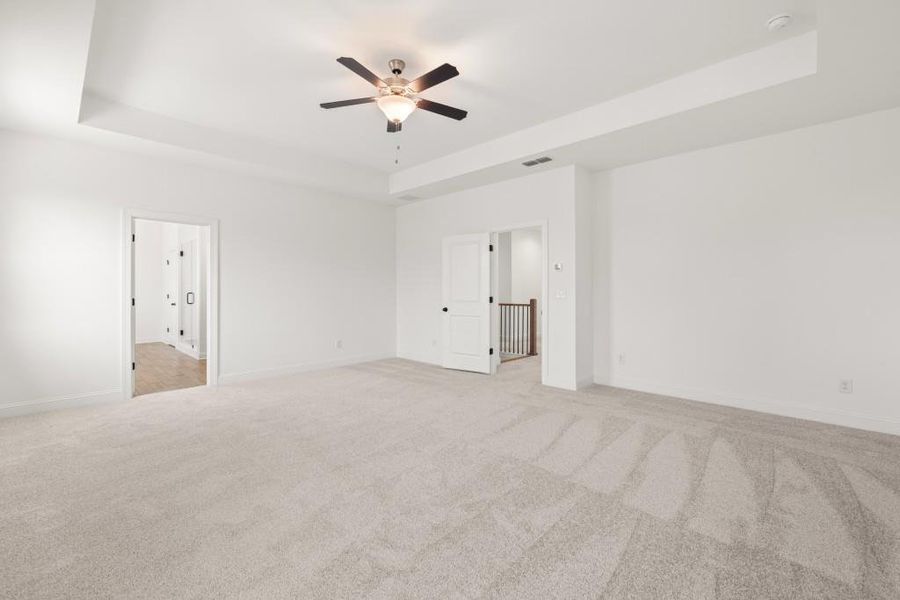 Spacious, unfurnished interior of a new home in East Harbor II at Chestatee, Dawsonville (Image 51).