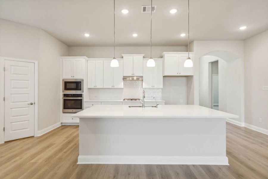 Furnished interior view inside a new home in Oaks of North Grove, Waxahachie (Image 8).