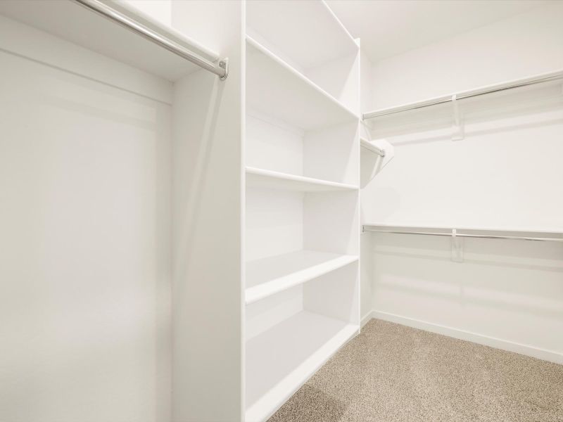 Spacious, unfurnished interior of a new home in Rancho Mirage Signature Series, Maricopa (Image 13).
