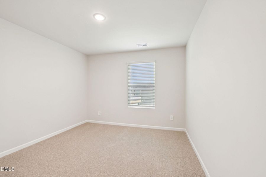 32-web-or-mls-Raleigh - Oak Manor - 137