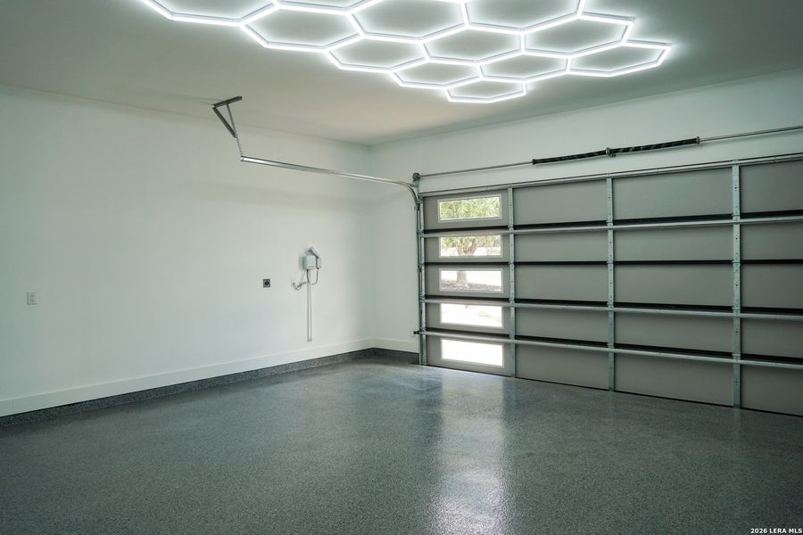 Spacious, unfurnished interior of a new home in , Boerne (Image 19).
