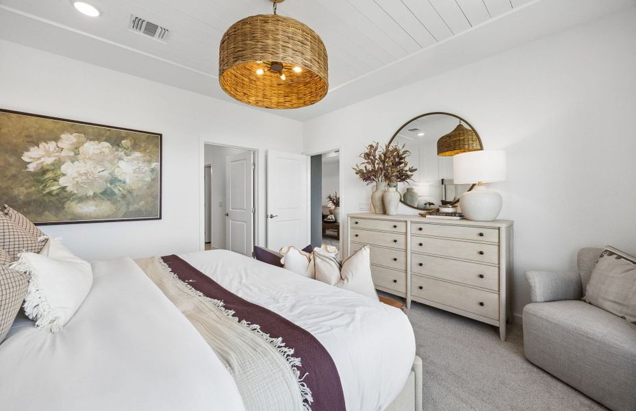 Representative furnished interior of a home built from the Hallmark by Del Webb in Del Webb Sugar Land at Ryehill, Rosenberg (Image 16). Representative furnished interior of a home built from the Hallmark by Del Webb in Del Webb Sugar Land at Ryehill, Rosenberg (Image 16).