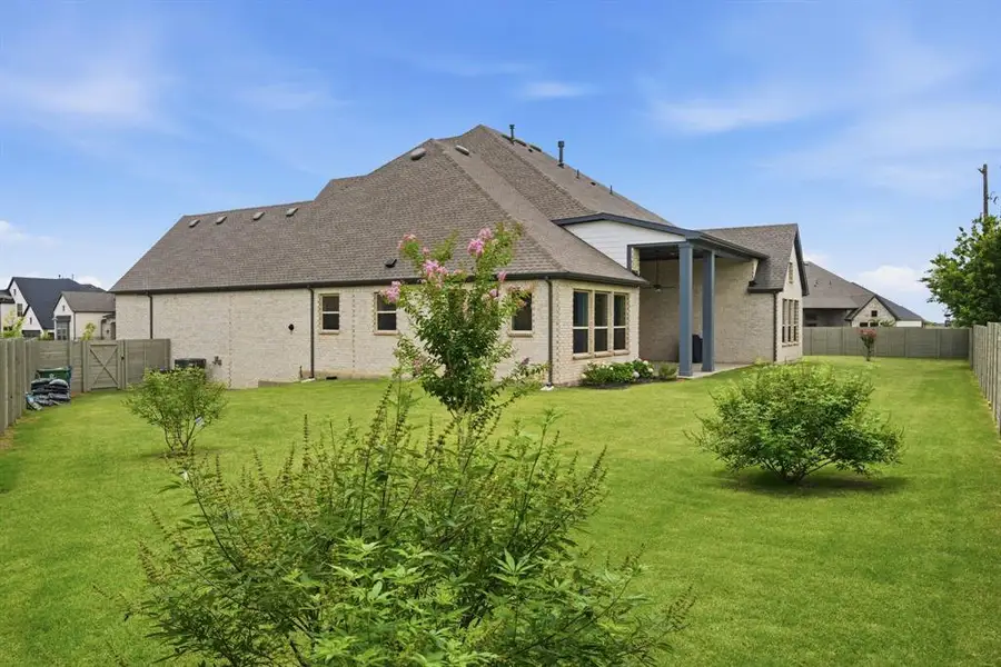 There's Abundant Yard Space For Children, Pets, Gardening And Other Outdoor Activities.