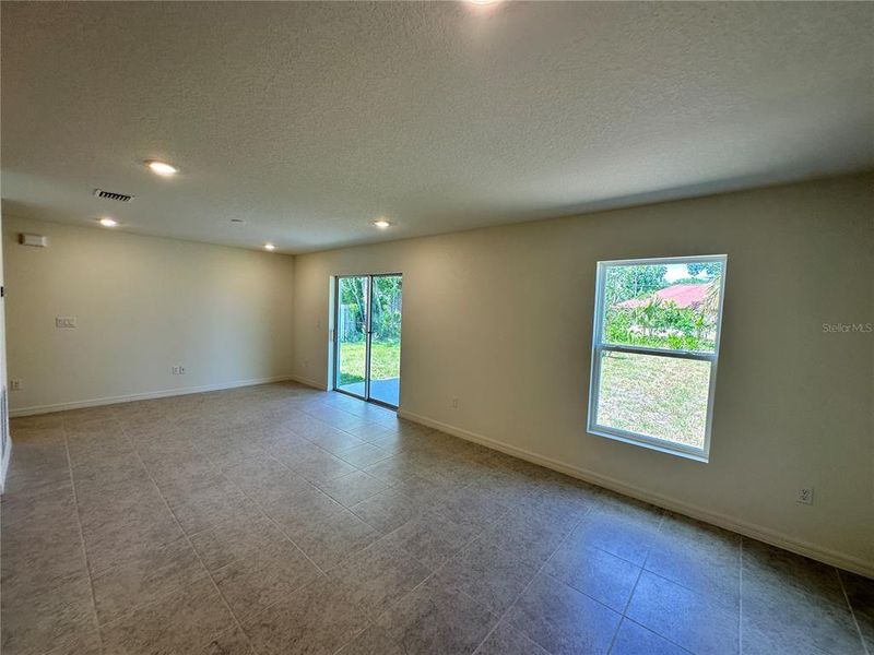 Spacious, unfurnished interior of a new home in Palm Coast, Palm Coast (Image 7).