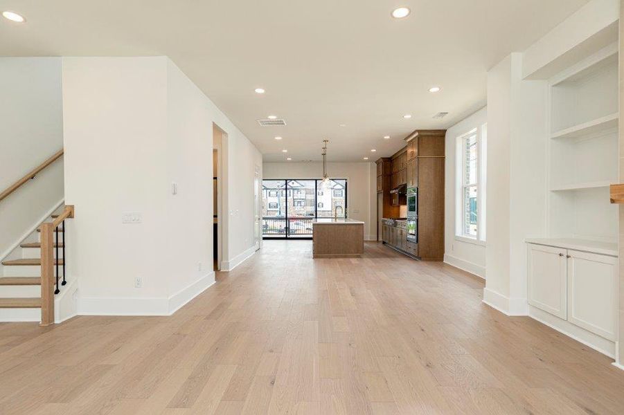 Spacious, unfurnished interior of a new home in , Atlanta (Image 16). Spacious, unfurnished interior of a new home in , Atlanta (Image 16).