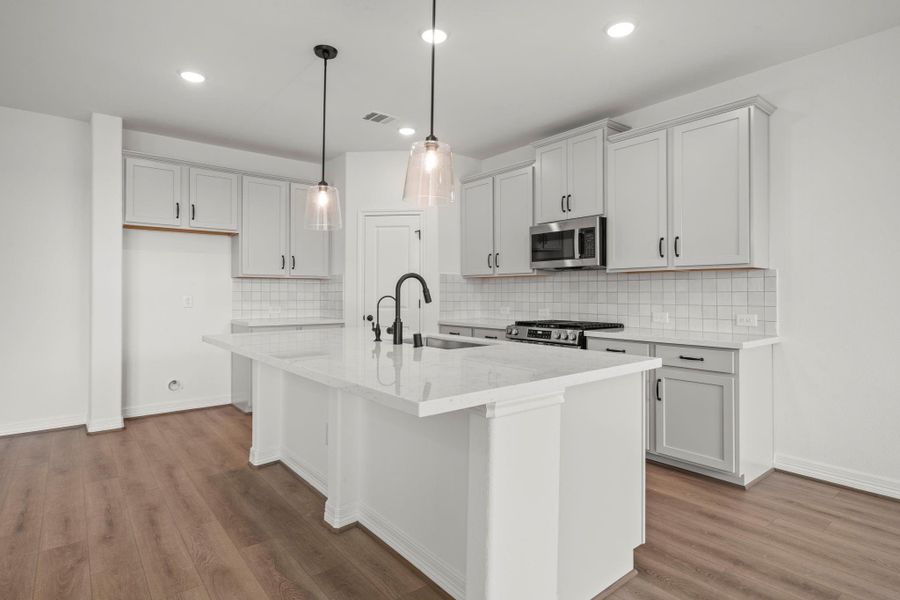 Sample product photo. Actual exterior and interior selections may vary by homesite. Photo may be virtually staged