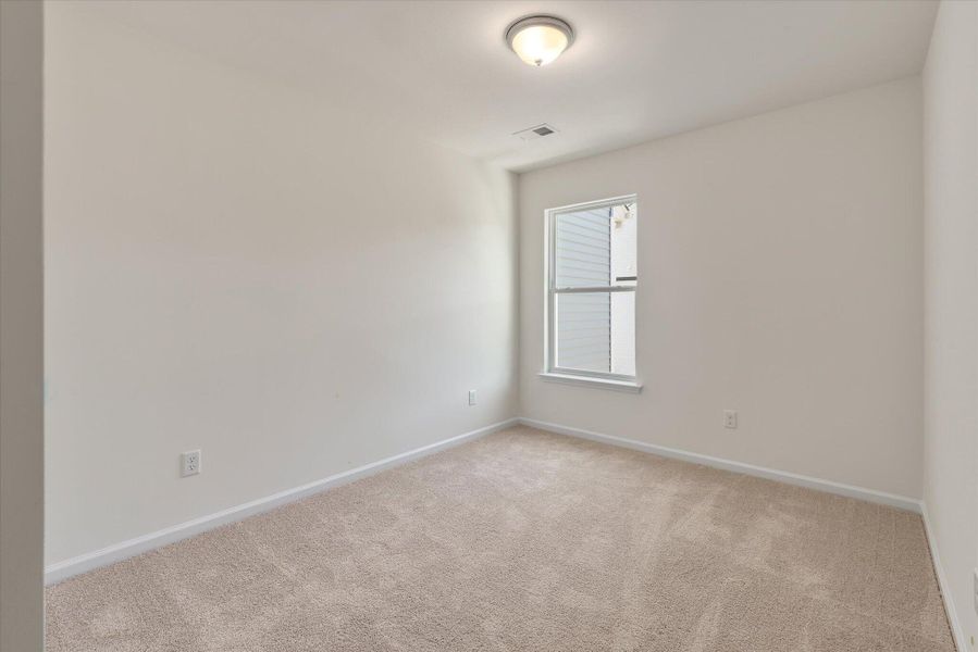 Spacious, unfurnished interior of a new home in The Landings at Montague, Goose Creek (Image 19).