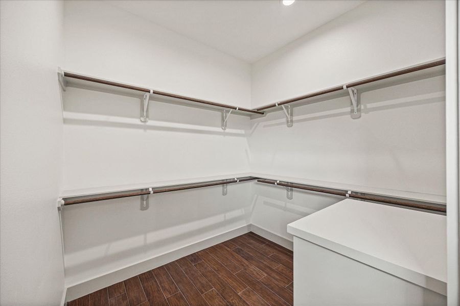Spacious, unfurnished interior of a new home in , Baytown (Image 31).