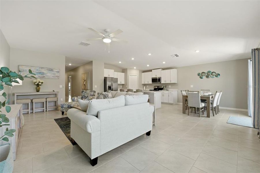 Furnished interior view inside a new home in Rotonda Lakes, Rotonda West (Image 12). Furnished interior view inside a new home in Rotonda Lakes, Rotonda West (Image 12).