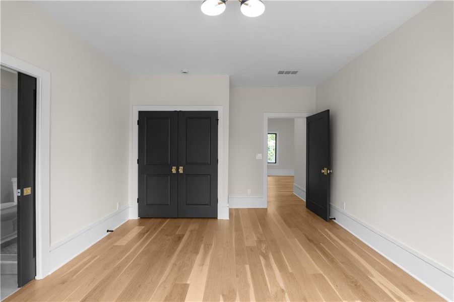 Spacious, unfurnished interior of a new home in , Atlanta (Image 63). Spacious, unfurnished interior of a new home in , Atlanta (Image 63).