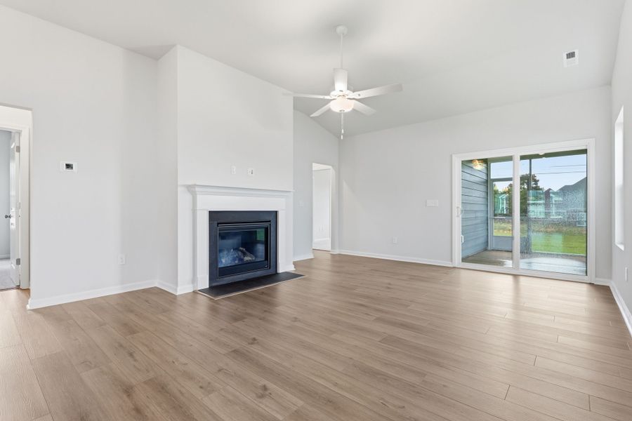 Spacious, unfurnished interior of a new home in Willowbrook, Shelby (Image 13). Spacious, unfurnished interior of a new home in Willowbrook, Shelby (Image 13).