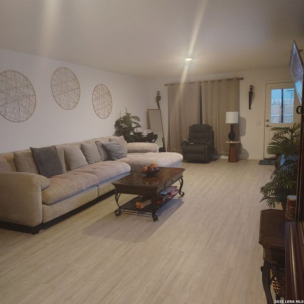 Furnished interior view inside a new home in Valle Sol, Von Ormy (Image 4). Furnished interior view inside a new home in Valle Sol, Von Ormy (Image 4).