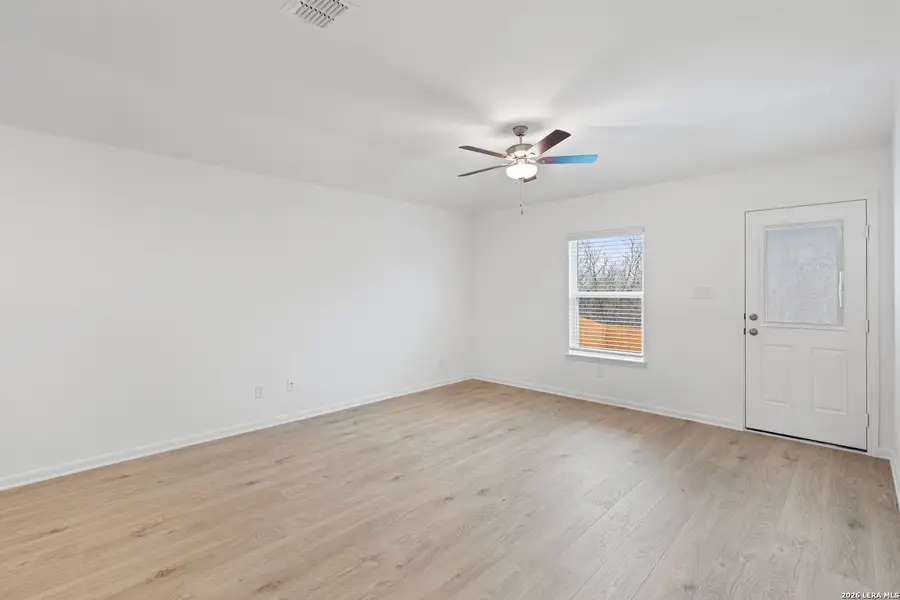 Spacious, unfurnished interior of a new home in , San Antonio (Image 8).