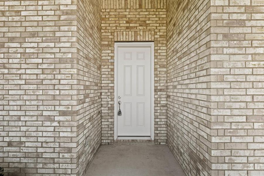 Exterior details and patio area of a home in Lyons Crest Estates, Garland (Image 3). Exterior details and patio area of a home in Lyons Crest Estates, Garland (Image 3).
