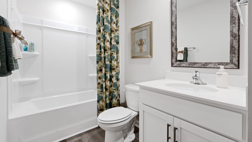 Representative furnished interior of a home built from the Freeport by D.R. Horton in Cascade Point, Seneca (Image 7).