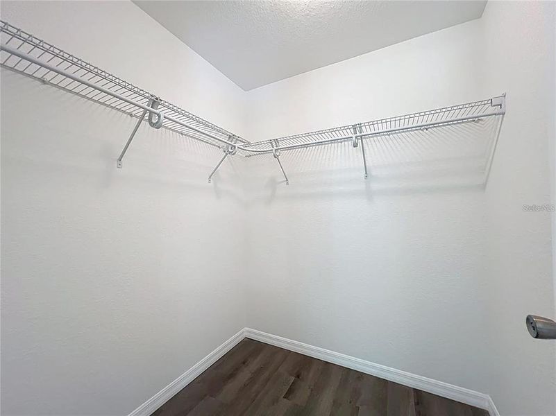 Spacious, unfurnished interior of a new home in , Dunnellon (Image 17).