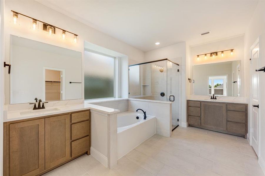 Furnished interior view inside a new home in Hunters Ridge, Crowley (Image 7).