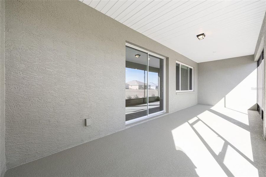 Exterior details and patio area of a home in , Ocala (Image 27).
