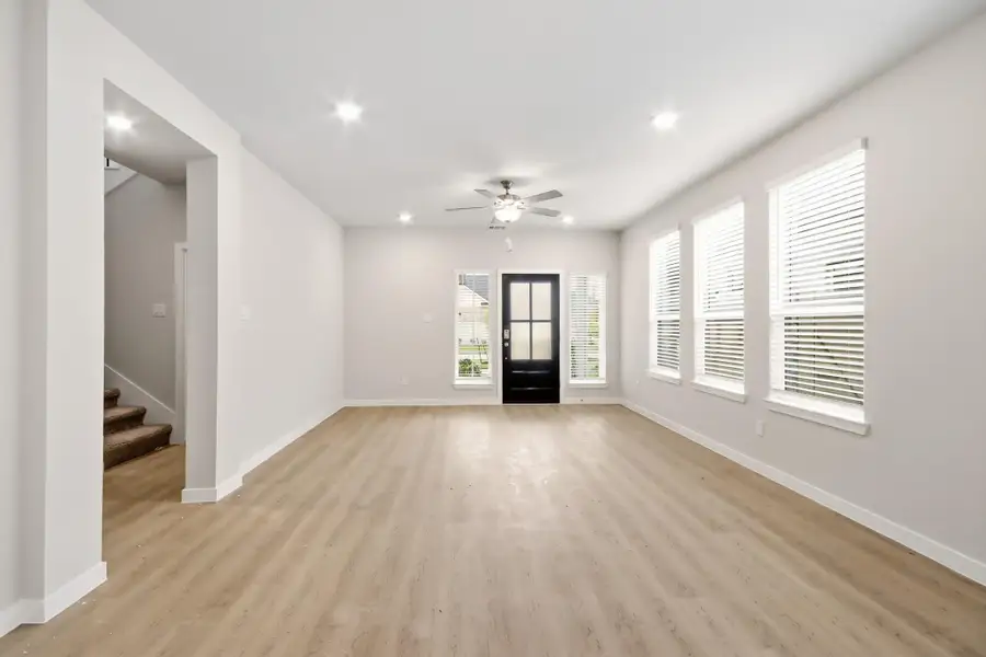 Spacious, unfurnished interior of a new home in Audubon, Magnolia (Image 19).