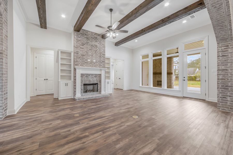 Representative unfurnished interior of a home built from the The Lafitte by Manuel Builders in Chapel Bend, Montgomery (Image 17).