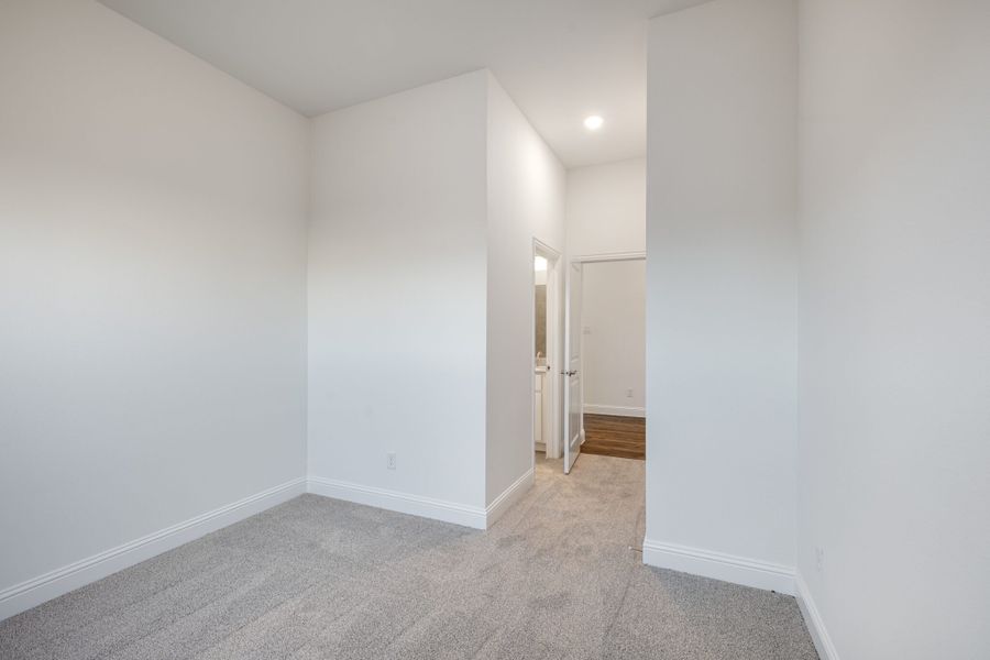 Spacious, unfurnished interior of a new home in Elevon, Lavon (Image 28). Spacious, unfurnished interior of a new home in Elevon, Lavon (Image 28).